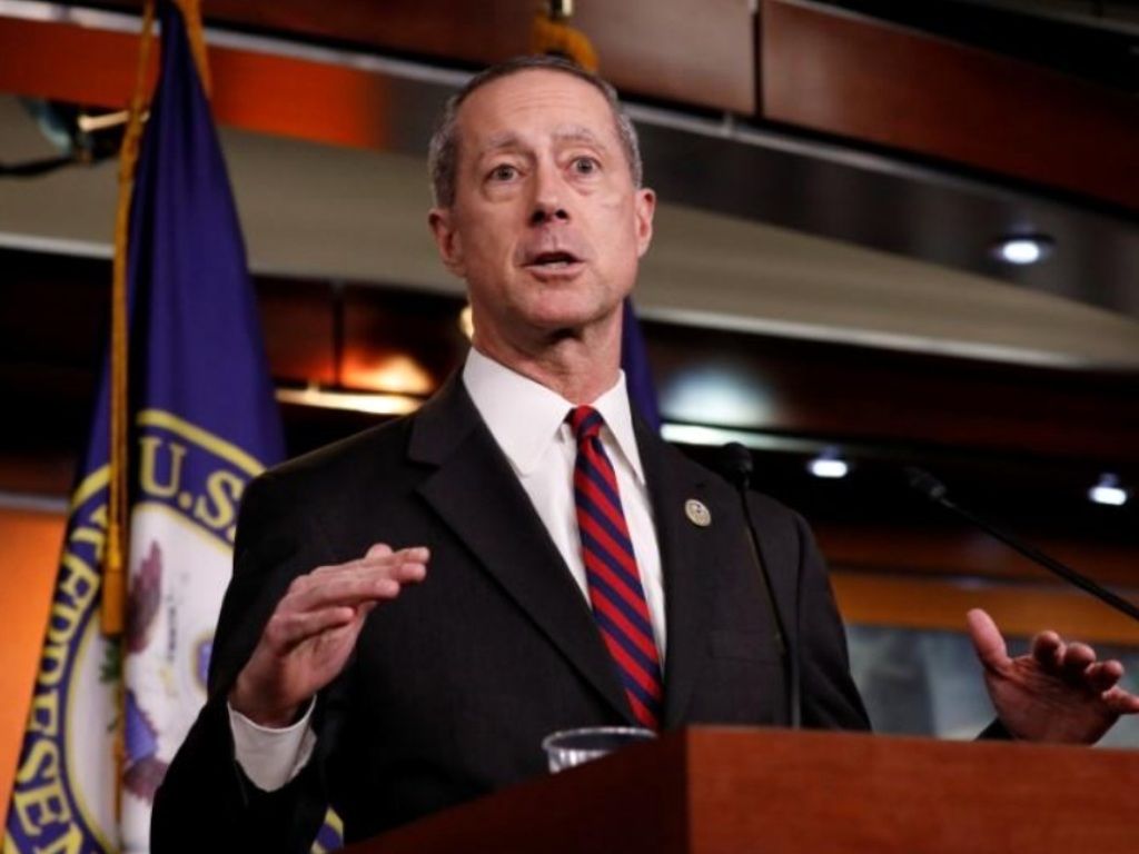 عضو جمهوریخواه سنا: خروج ترامپ از برجام اشتباه است