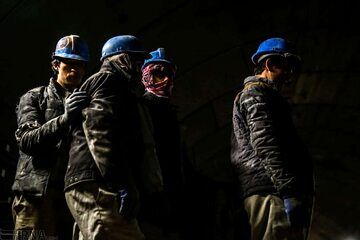 جلسه تعیین دستمزد به دلیل شیوع کرونا لغو شد