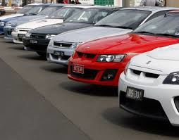 ۱۳ بهمن و آزاد نشدن خودروهای وارداتی