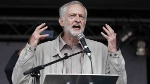 جرمی کوربین: ترزا می باید برای حمله از پارلمان تأییدیه می‌گرفت نه اینکه دنبال ترامپ راه بیفتد