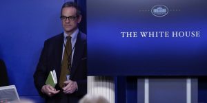 سخنگوی شورای امنیت ملی آمریکا برکنار شد