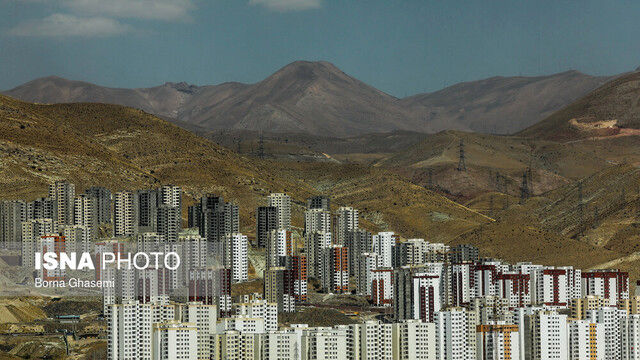 خبرنگاران و هنرمندان خانه دار می شوند