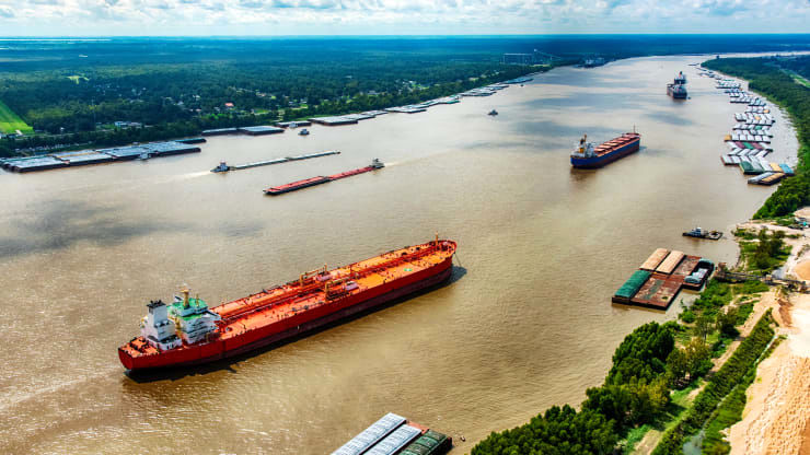 افت شاخص دلار و احیای اقتصاد چین دو عامل افزایش قیمت نفت