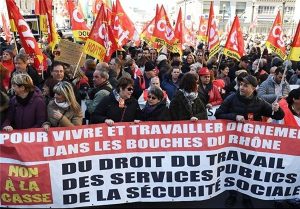 تظاهرات علیه اصلاحات ماکرون به خشونت کشیده شد