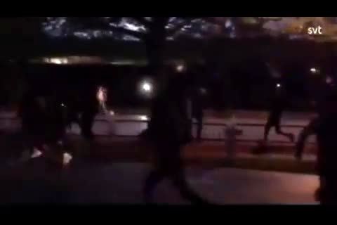 هتک حرمت به قرآن کریم و ایجاد ناآرامی در سوئد + فیلم