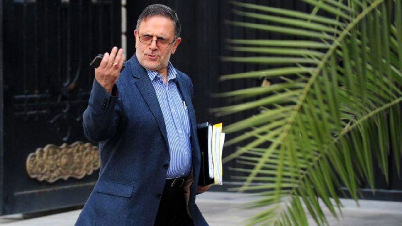 رئیس کل بانک مرکزی: تا ۱۵ روز دیگر سیاستهای ارزی دولت نتیجه خواهد داد