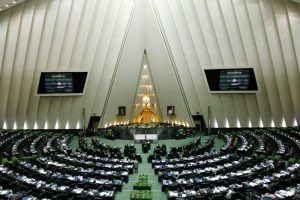 وزیران اقتصاد و نفت به مجلس می روند