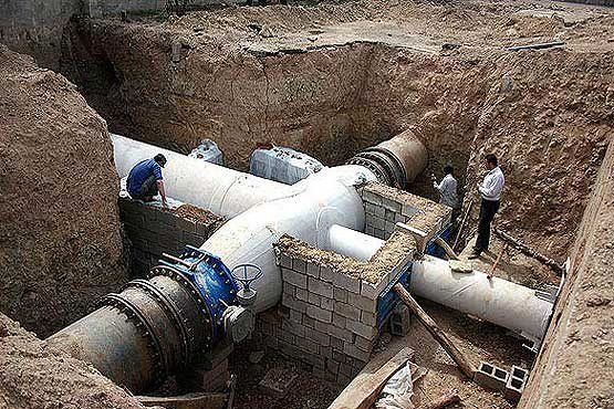 آب انتقالی به یزد قطع شده است و استاندار راهی برای جلسه با وزرا راهی تهران شد