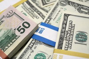 بازگشت ارز صادراتی همچنان انجام می شود/فرصت دهی بانک مرکزی به صادرکنندگان برای برگرداندن ارزهای دریافتی