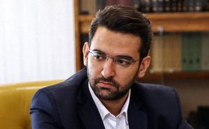 آذری جهرمی: واکنش من در جلسه سخنرانی رئیس جمهور چیزی بیش از تعجب بود / پارسال فقط ۲۰۰ هزار شغل ایجاد شد نه ۲ میلیون