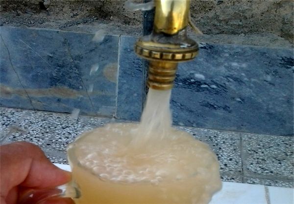 شیوع هپاتیت و بیماریهای پوستی در اهواز / در ۳۰۱ نقطه آب شرب با آب فاضلاب تلاقی دارد