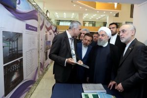 علی اکبر صالحی در مراسم روز ملّی فنّاوری هسته‌ای دستاوردهای هسته‌ای ایران و نیز پروژه‌های افتتاحی را اعلام کرد / به تمامی تعهدات بین المللی پای‌بند بوده‌ایم