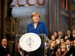 انگلا مرکل: خروج ترامپ از برجام اوضاع جهان را متشنج کرد