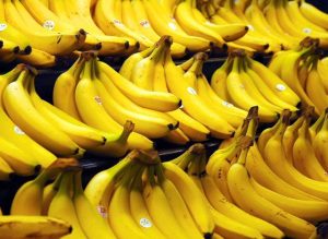 قیمت موز به ۲۰ هزار تومان رسید