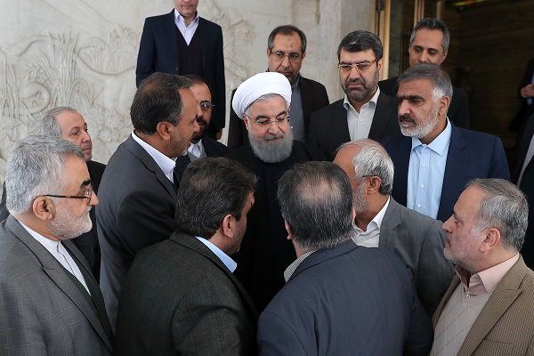 اگر  افزایش حامل‌های انرژی و قطع یارانه‌ها تصویب نشود، لایحه بودجه، لایحه دولت نیست /  آیا مجلس با دولت تعامل خواهد کرد؟