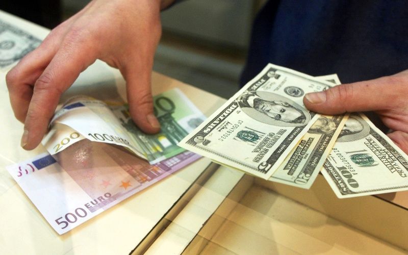 سبقت گیری یورو از دلار، یورو با سرعت بیشتری می تازد