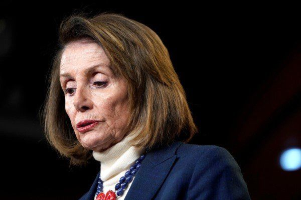 پلوسی نسبت به خطر وقوع درگیری در منطقه هشدار داد