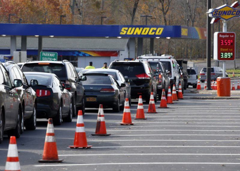 درصورت خروج آمریکا از برجام قیمت هرگالن بنزین دراین کشور ۲ دلار افزایش می یابد