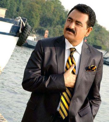 ابراهیم تاتلیس خواننده سرشناس ترک کاندیدای حزب عدالت و توسعه در حوزه ازمیر برای انتخابات پارلمانی شد