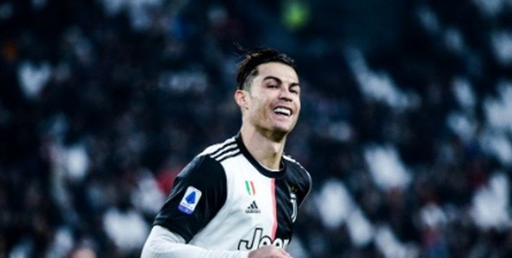 رونالدو به رکورد ۱۰۰۰ بازی رسید