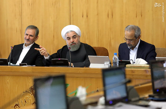 حسن روحانی دستور خصوصی سازی باشگاه استقلال و پرسپولیس را صادر کرد