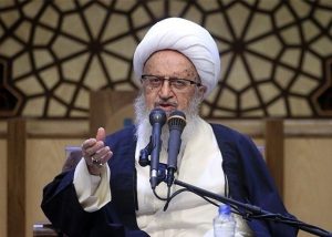 آیت الله مکارم شیرازی خواستار محاکمه دلالان ارز به عنوان مفسدان اقتصادی شد