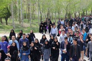 کاهش شاخص بینوایی کشور در سال های اخیر/ افزایش اشتغال زنان در سمت های مدیریتی