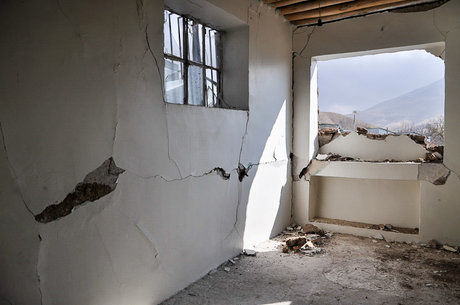 زلزله کرمانشاه هشداری برای بازسازی و بهسازی مسکن روستایی/خشت‌وگل قاتل مردم در زلزله