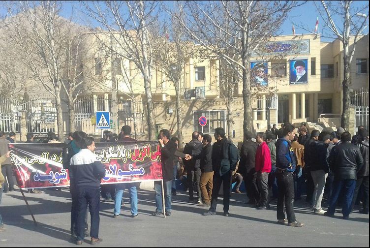 سرنوشت ۲۰۰۰ کارگر پلی‌اکریل در آستانه تبدیل به سرنوشت کارگران هپکو آذرآب