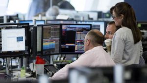 آغاز فعالیت‌ بورس‌های اروپا با چاشنی احتیاط سرمایه‌گذاران