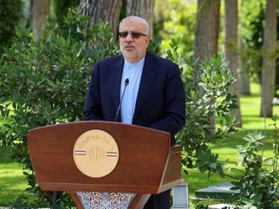 وزیر نفت: ذره ای از حق ایران‌ در میدان آرش کوتاه نمی‌آییم
