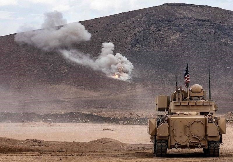 در پی حمله های مکرر گروه های مقاومت اسلامی عراق ، نظامیان آمریکا یک پایگاه خود را تخلیه کردند