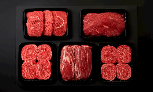هیچ کمبودی در زمینه گوشت نداریم / افزایش قیمت گوشت قرمز موقتی است / قیمت گوشت منجمد تغییر نکرده است