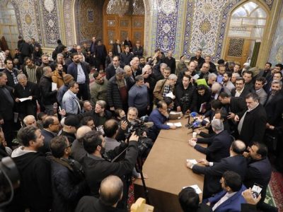 وزیر اقتصاد در جمع بازاریان تهران حضور یافت / دغدغه صنف های مختلف با وزیر اقتصاد عنوان شد