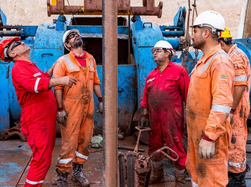 تولید نفت ایران بیش از ۳ میلیون بشکه روزانه در دومین ماه سال میلادی